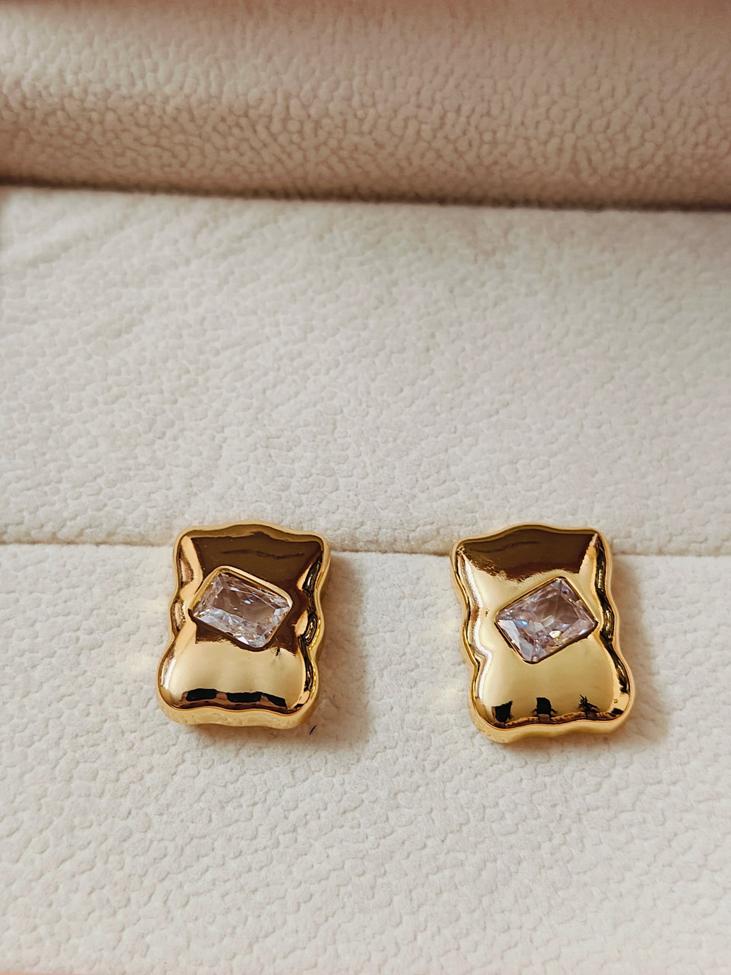 Textured Gold Stud Earring with Gemstone Detail