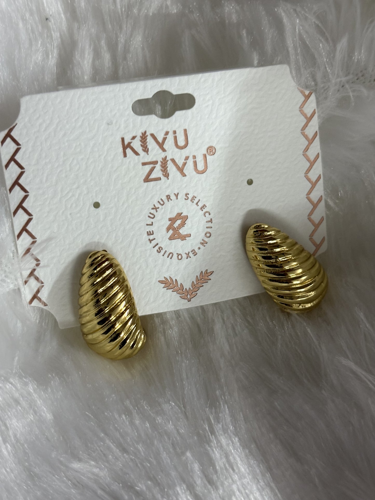 Gold Ribbed Huggie Earrings