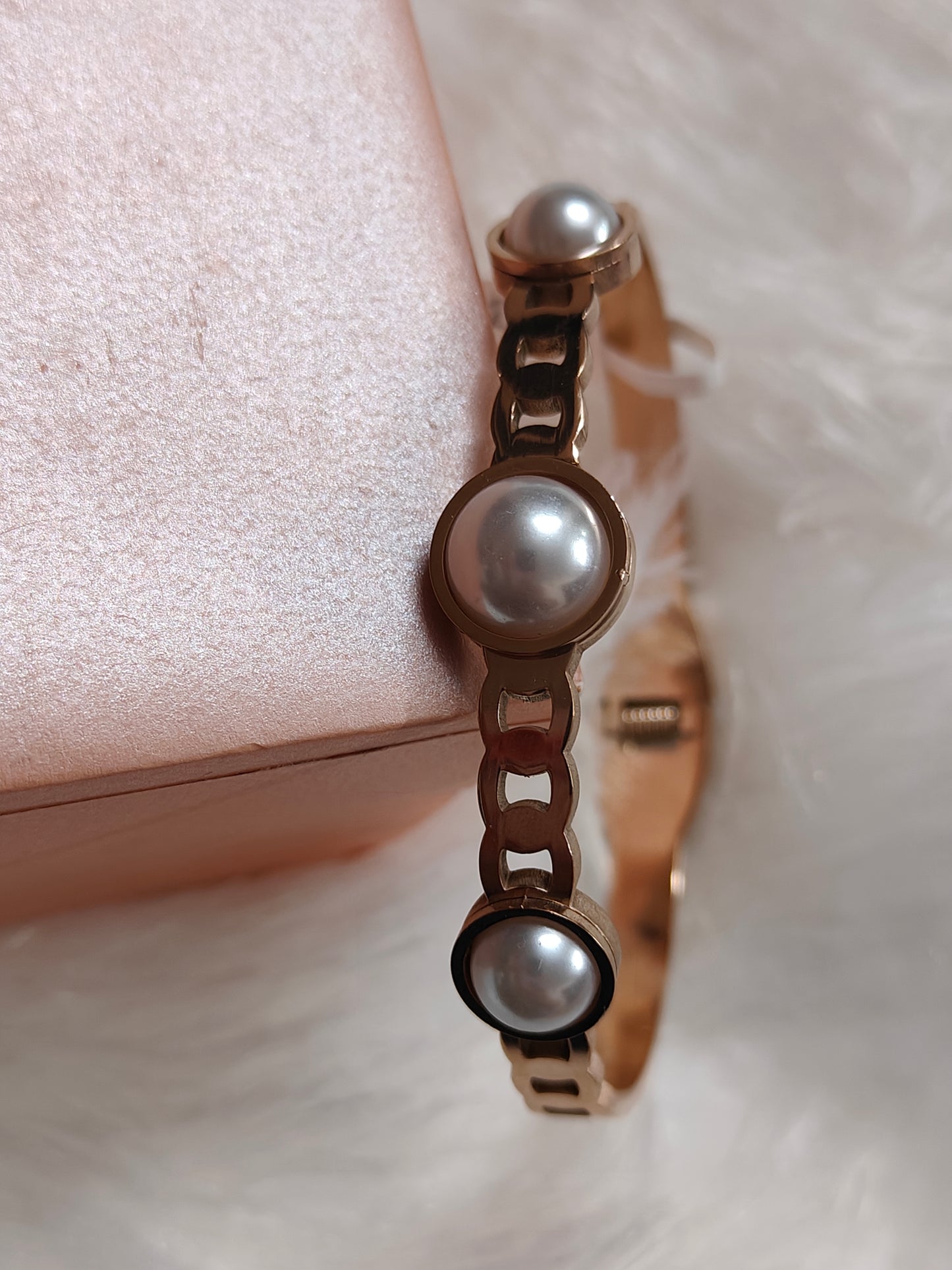 Modern Pearl Link Statement Bracelet